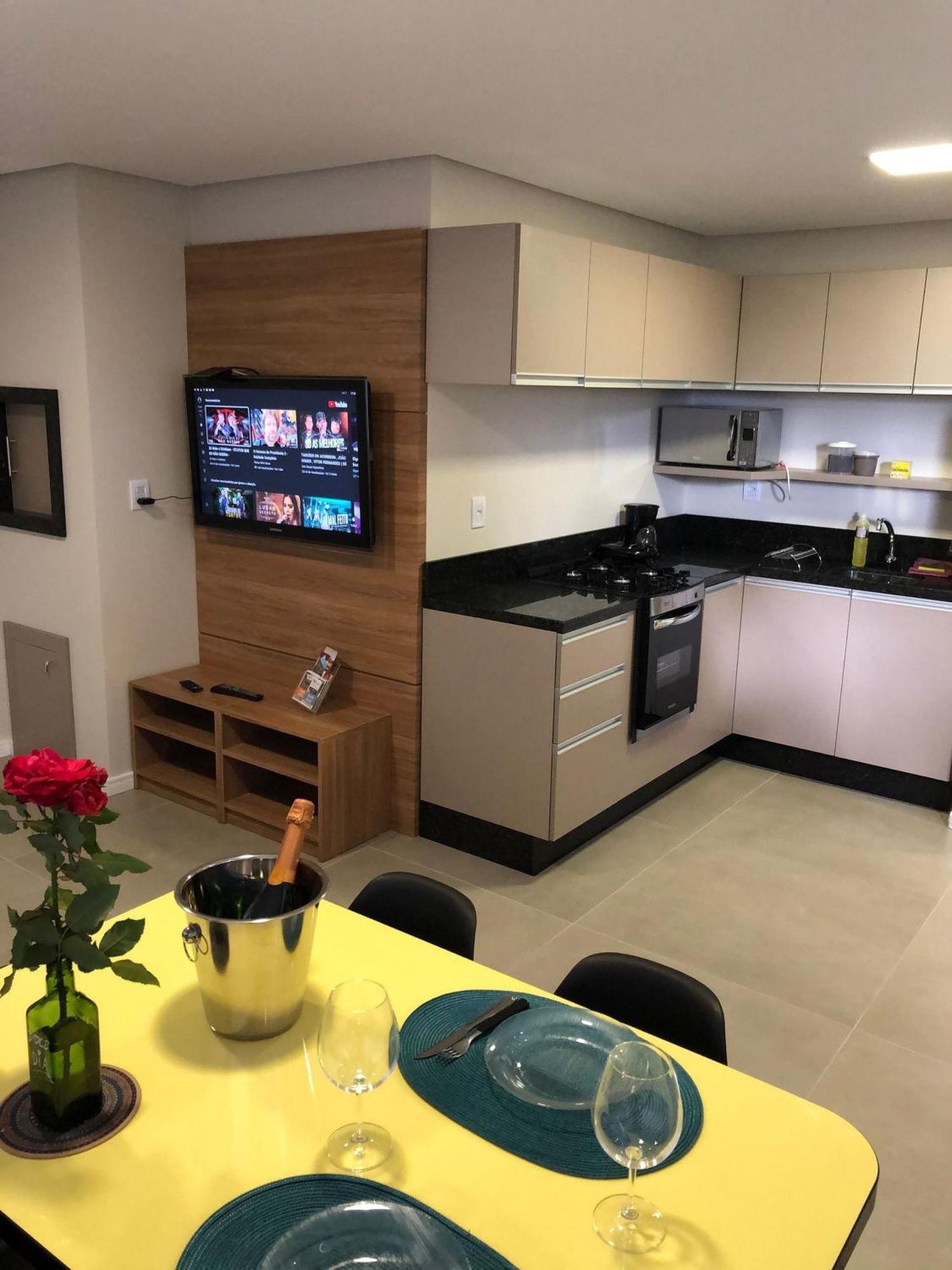 Dallas Apartamentos Na Via Gastronomica-Estacionamento-Amplos E Equipados-Wifi 벤투곤살베스 외부 사진