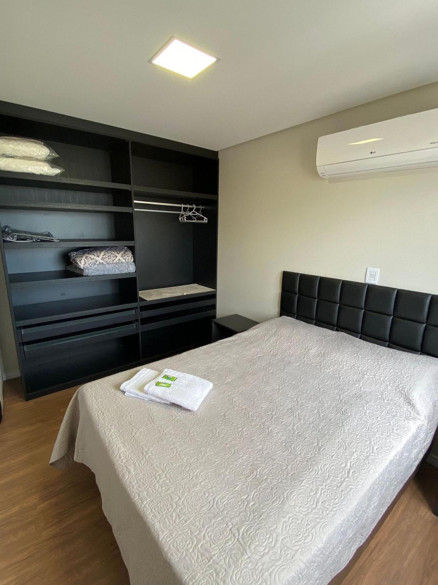 Dallas Apartamentos Na Via Gastronomica-Estacionamento-Amplos E Equipados-Wifi 벤투곤살베스 외부 사진
