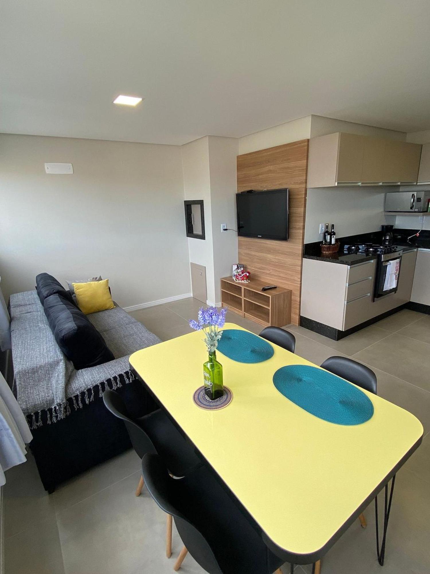 Dallas Apartamentos Na Via Gastronomica-Estacionamento-Amplos E Equipados-Wifi 벤투곤살베스 외부 사진