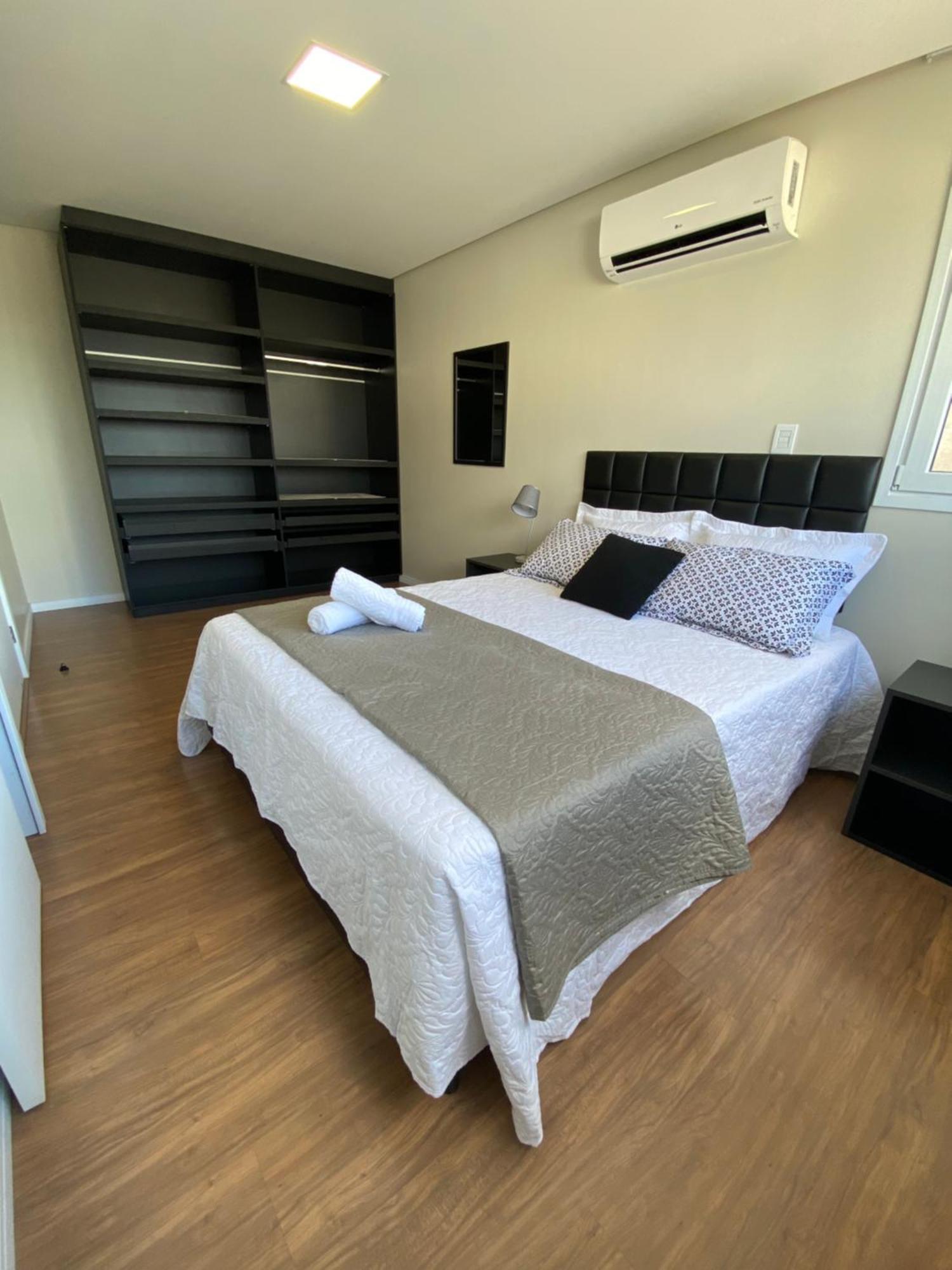 Dallas Apartamentos Na Via Gastronomica-Estacionamento-Amplos E Equipados-Wifi 벤투곤살베스 외부 사진
